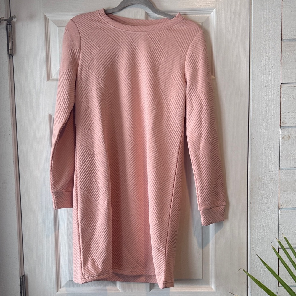 Chic Pink Geometric Long Sleeve Dress